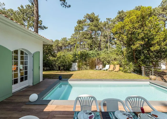 Villa Charmante à La Vigne Avec Piscine - Fr-1-736-72