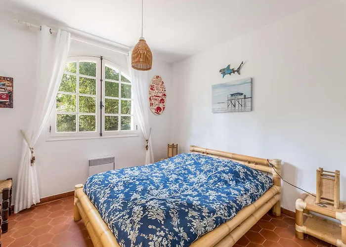 Charmante à La Vigne Avec Piscine - Fr-1-736-72 Villa